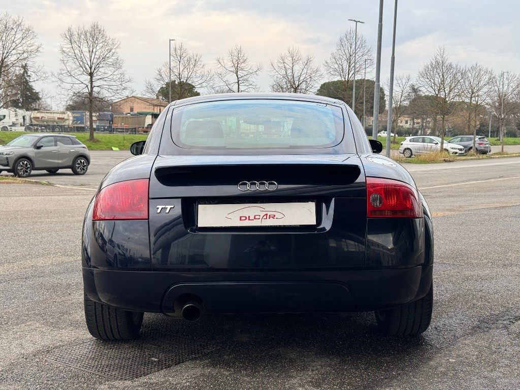 http://graphics.gestionaleauto.com/gonline_graphics/22235230_O_6802252dd09e9.jpg