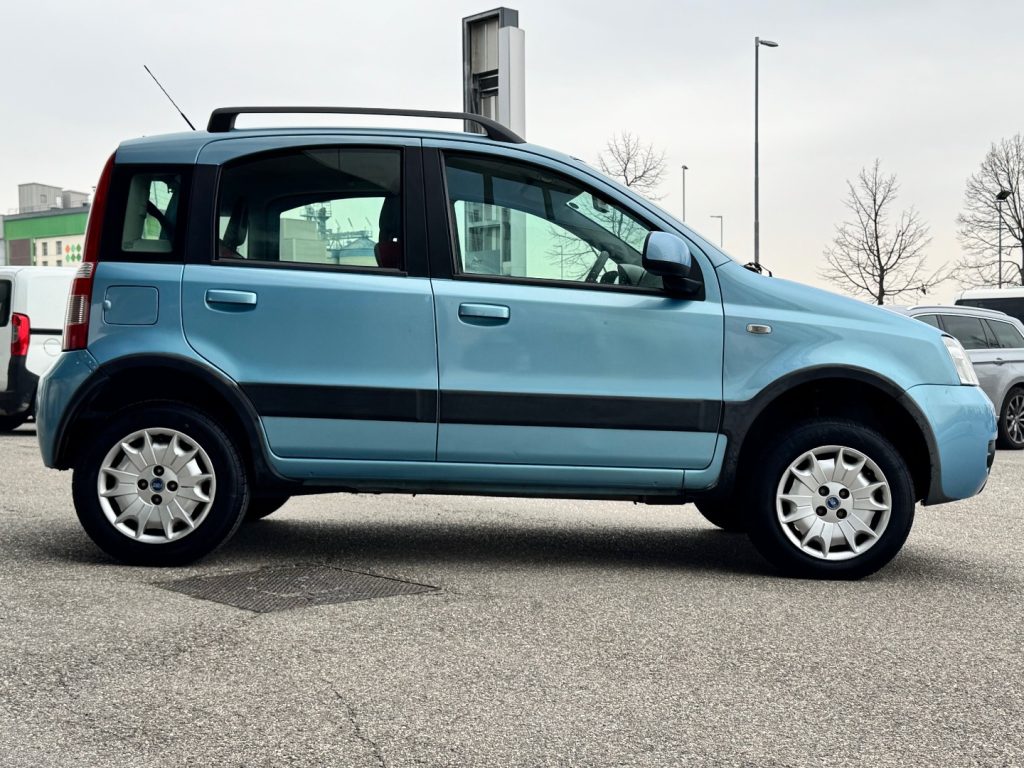 http://graphics.gestionaleauto.com/gonline_graphics/22235280_O_6802260c7f850.jpg