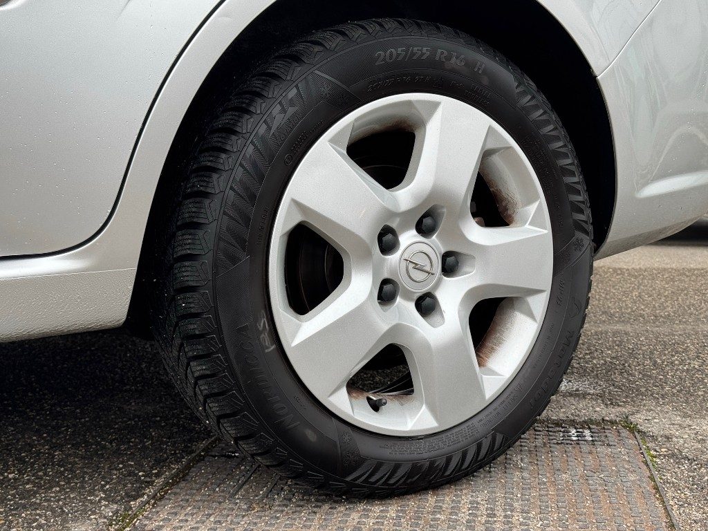 http://graphics.gestionaleauto.com/gonline_graphics/22235340_O_68022724dd600.jpg
