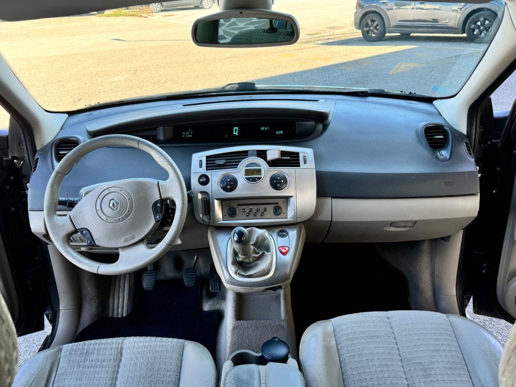 http://graphics.gestionaleauto.com/gonline_graphics/22235349_O_6802275e4e730.jpg