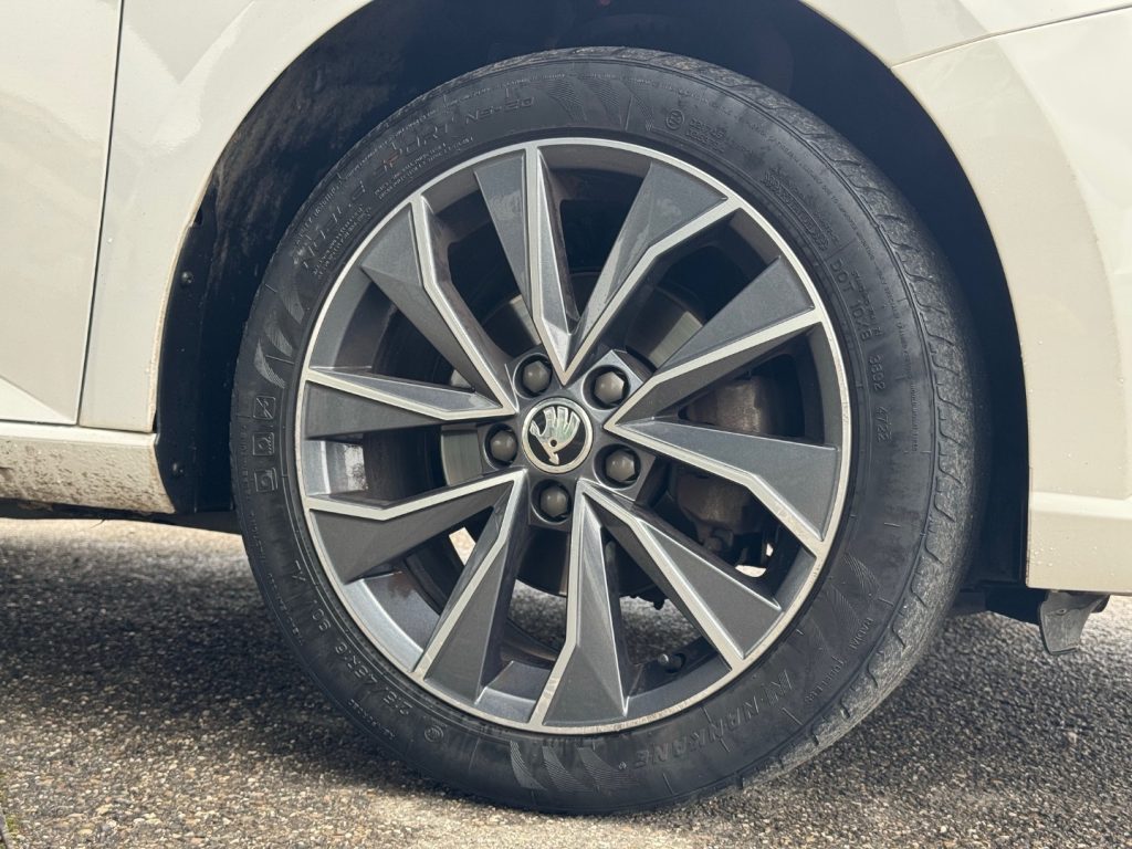 http://graphics.gestionaleauto.com/gonline_graphics/22235352_O_6802276d06ed1.jpg