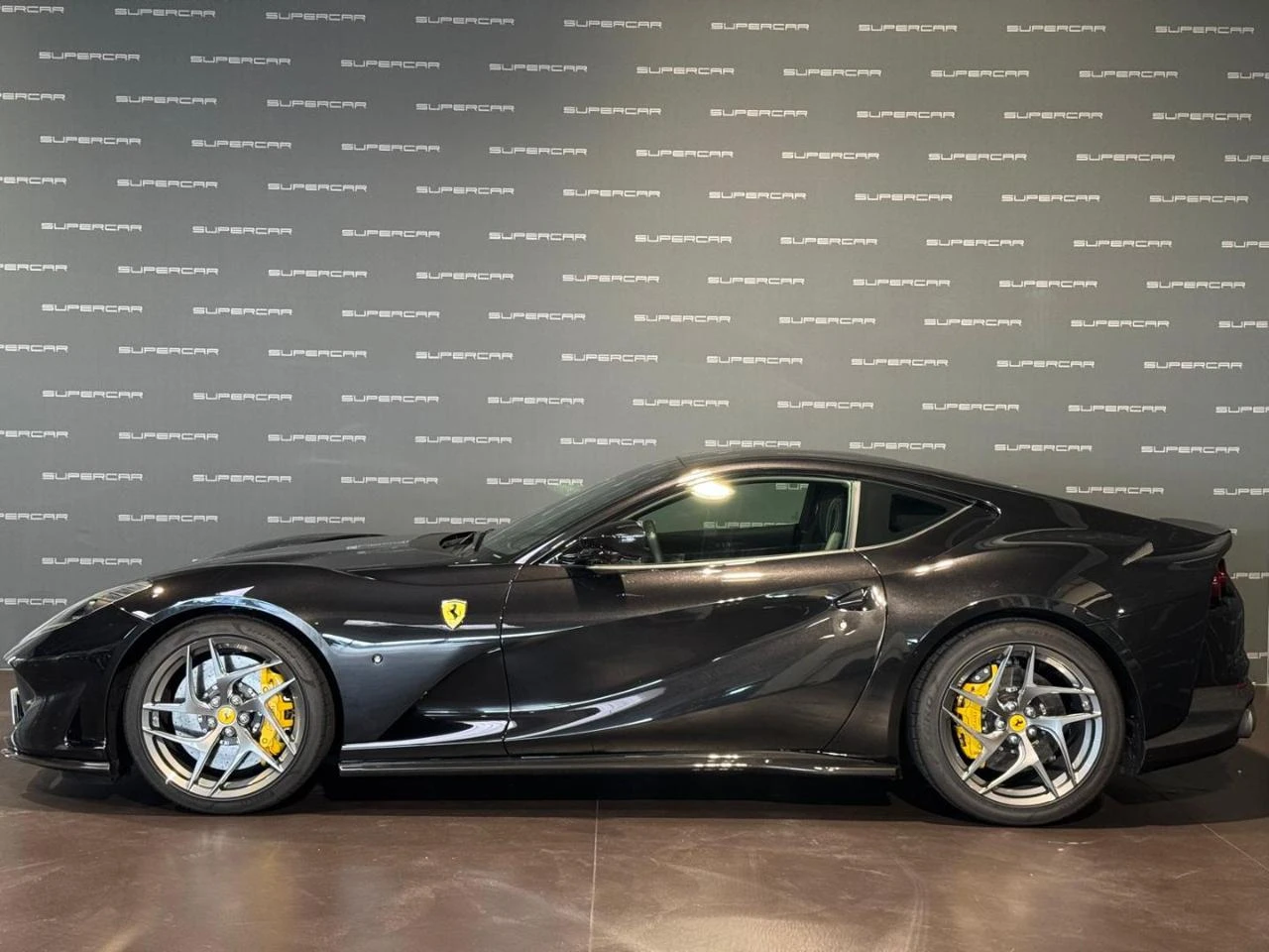 FERRARI 812 Superfast - 5