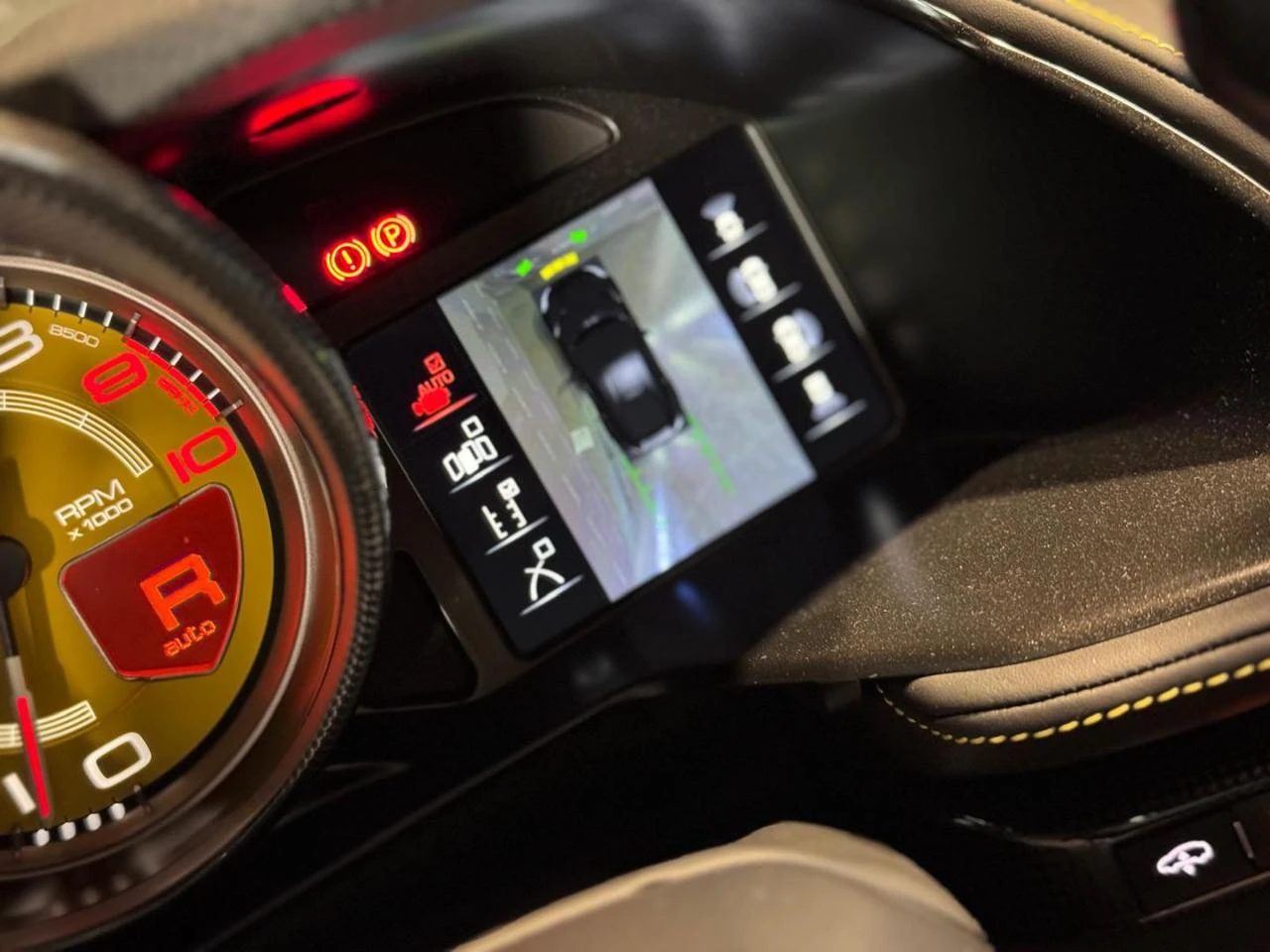 FERRARI 812 Superfast - 17