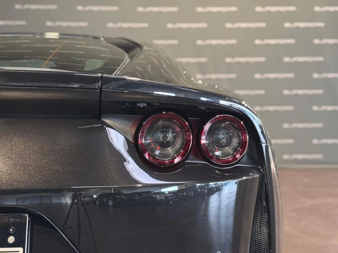 FERRARI 812 Superfast - 6