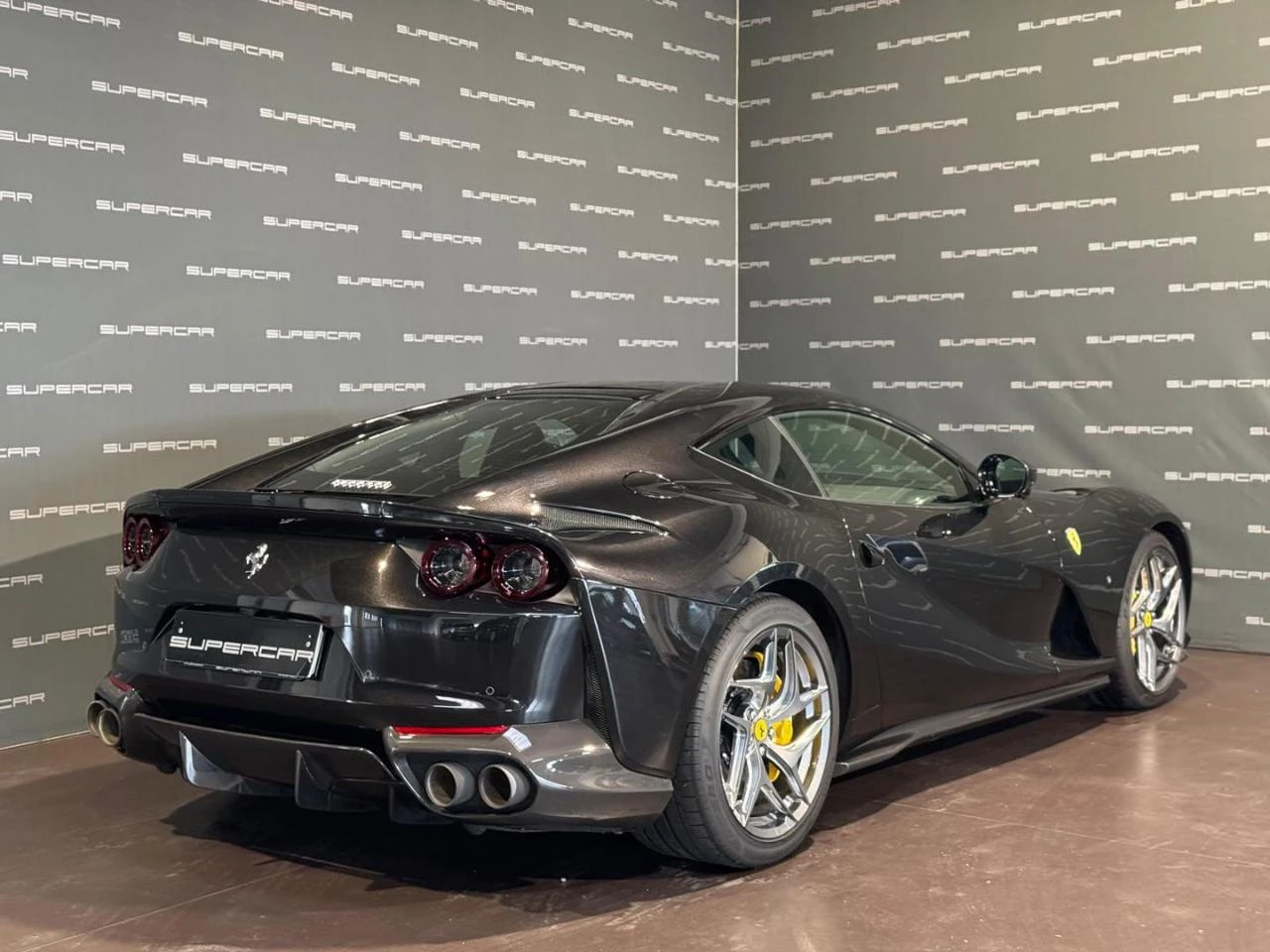 FERRARI 812 Superfast - 3