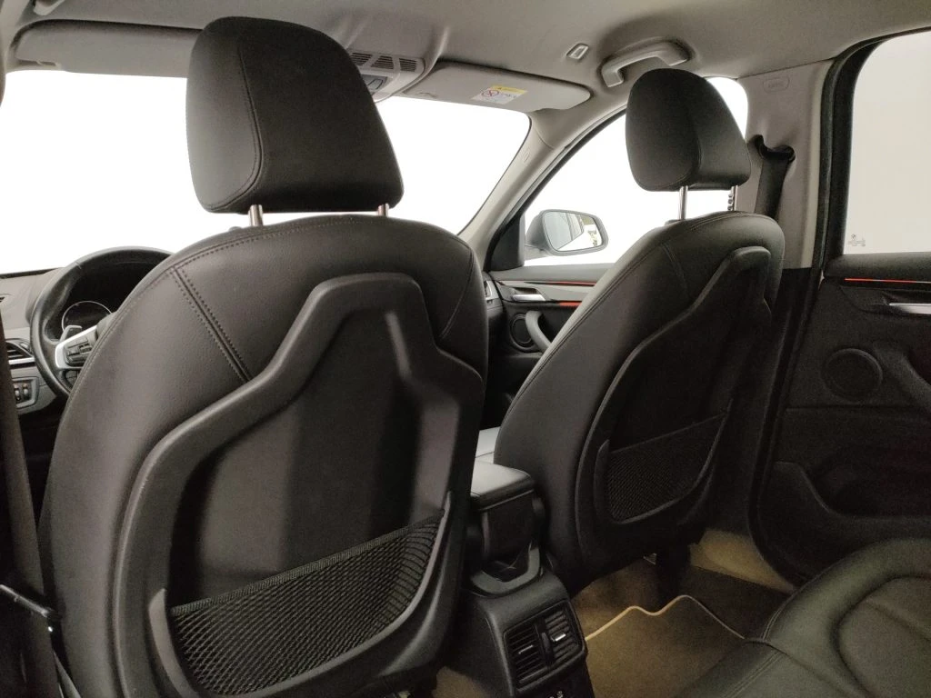 BMW X1 sdrive18d xLine auto - Grid Foto 16