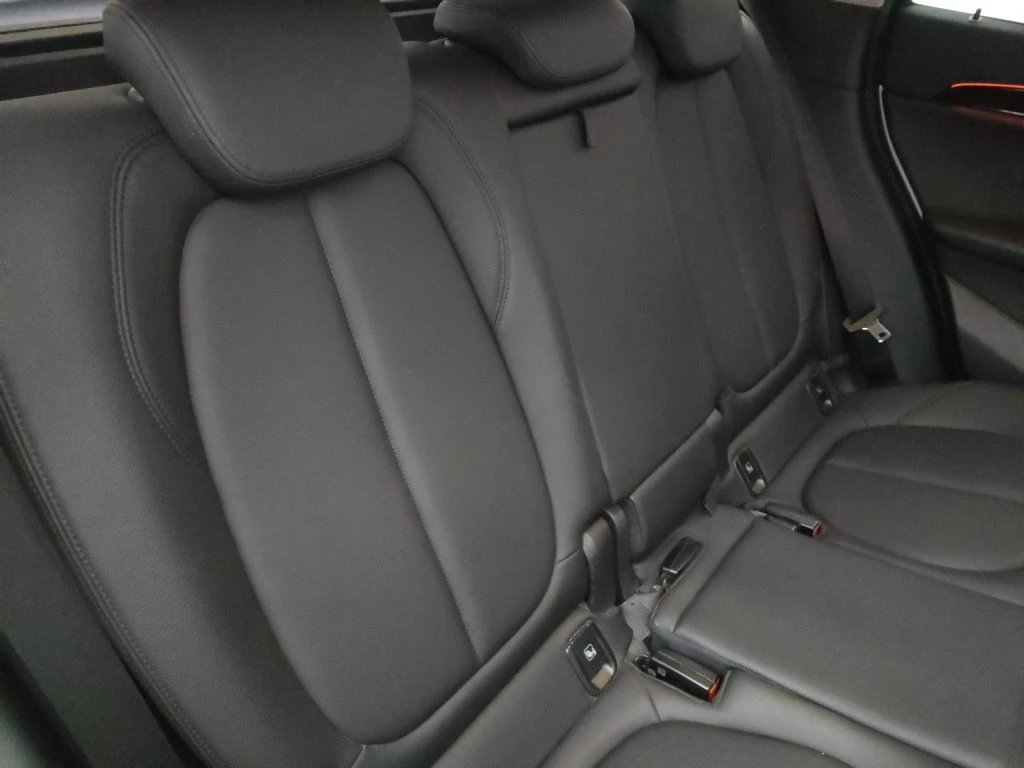 BMW X1 sdrive18d xLine auto - Grid Foto 22