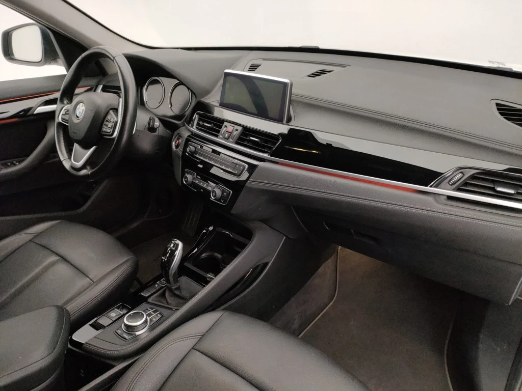 BMW X1 sdrive18d xLine auto - Grid Foto 23