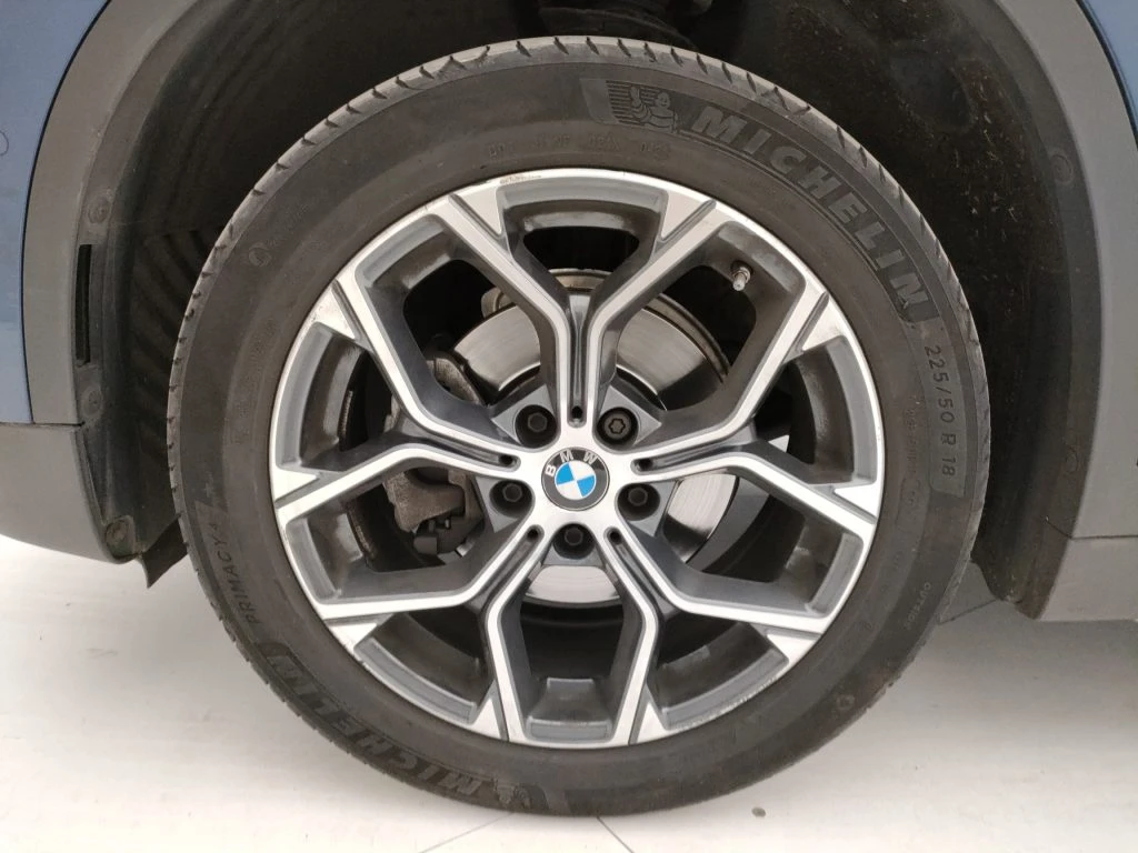 BMW X1 sdrive16d xLine auto - Grid Foto 9