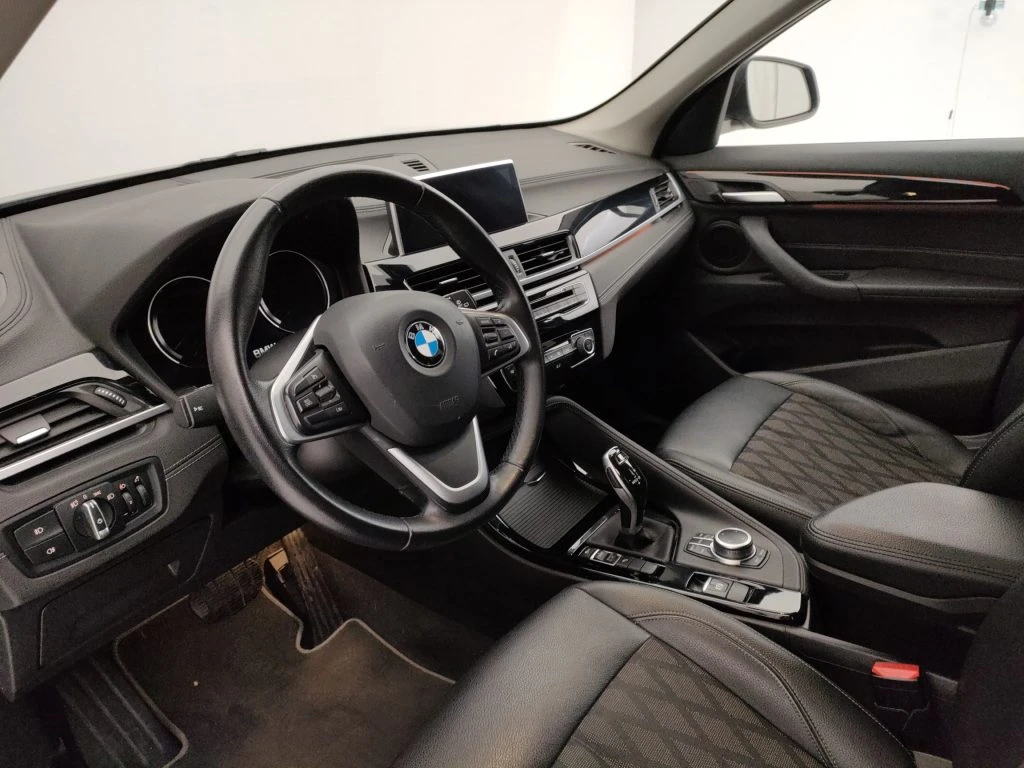 BMW X1 sdrive16d xLine auto - Grid Foto 10