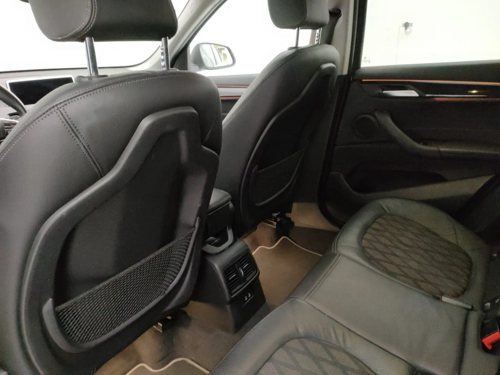 BMW X1 sdrive16d xLine auto - Grid Foto 18
