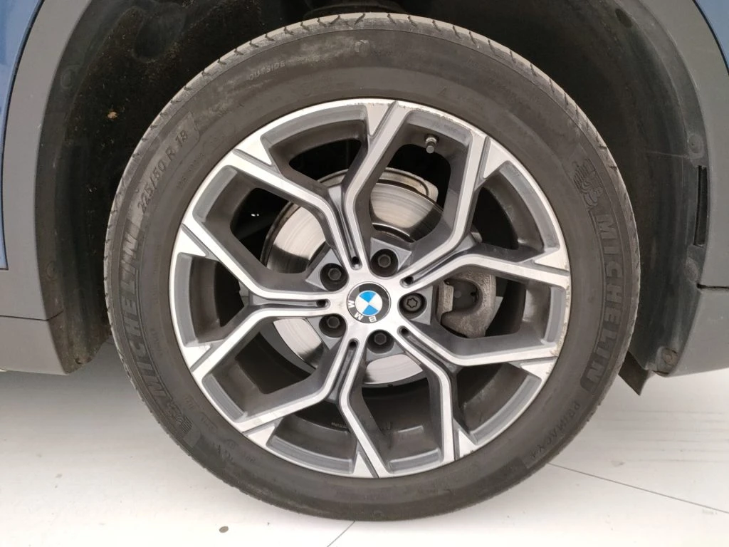 BMW X1 sdrive16d xLine auto - Grid Foto 25