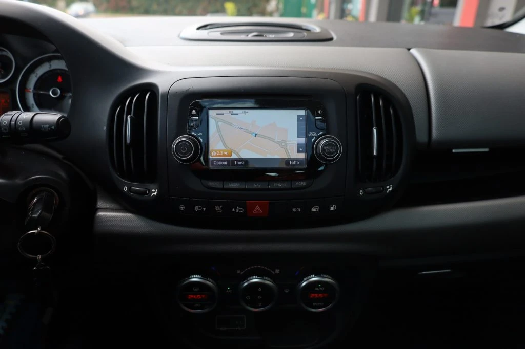 FIAT 500L Living 0.9 TwinAir Turbo Metano Lounge Tetto Navig - 36