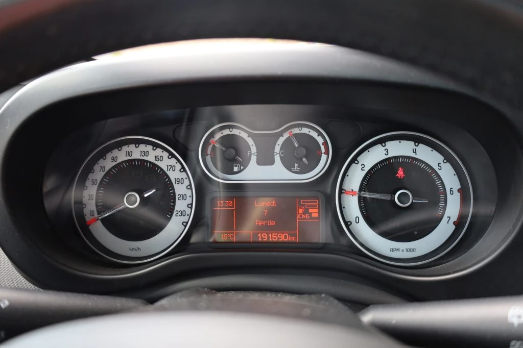 FIAT 500L Living 0.9 TwinAir Turbo Metano Lounge Tetto Navig - 34