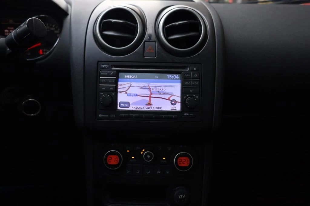 NISSAN Qashqai 2.0 dCi DPF n-tec 4x4 Automatica Navi Camera TETTO - 43