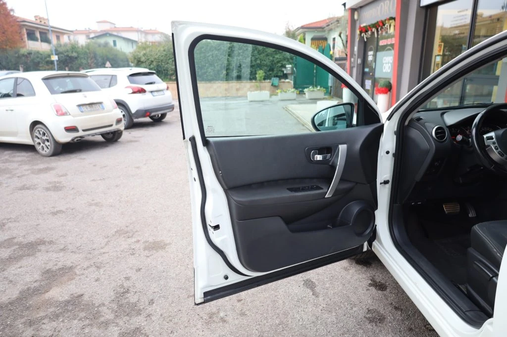 NISSAN Qashqai 2.0 dCi DPF n-tec 4x4 Automatica Navi Camera TETTO - 67