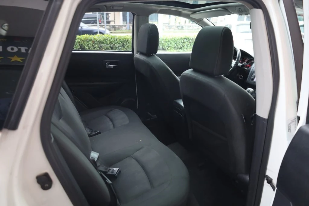 NISSAN Qashqai 2.0 dCi DPF n-tec 4x4 Automatica Navi Camera TETTO - 97