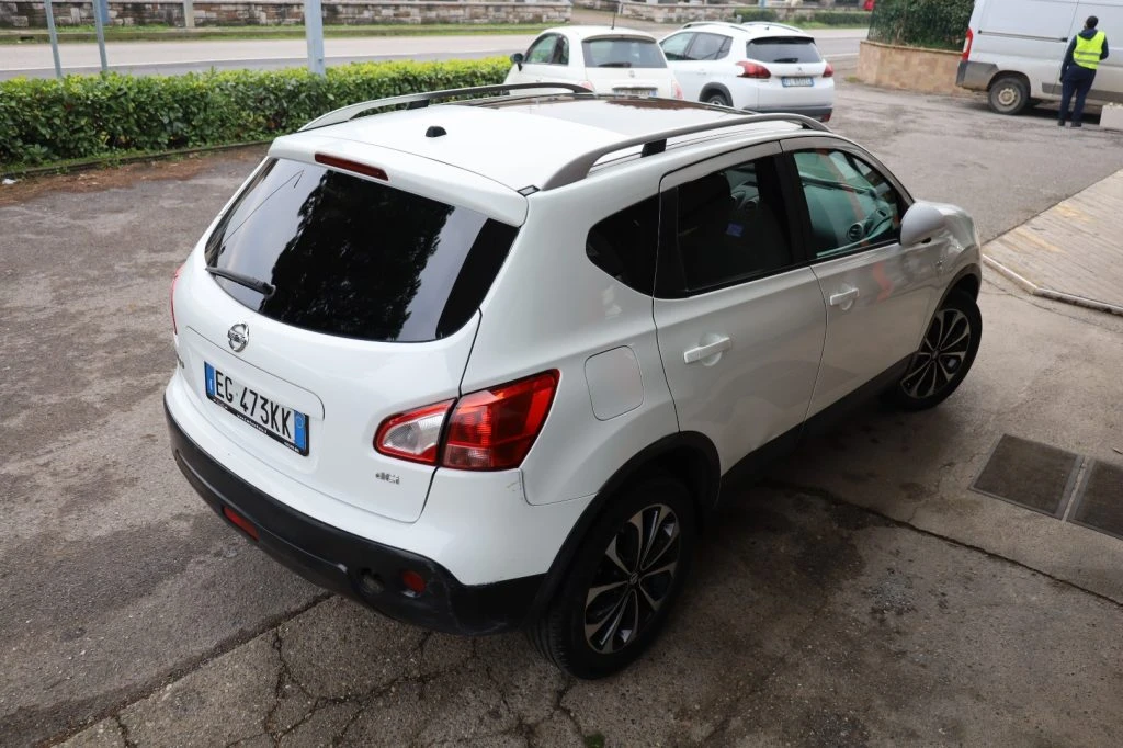 NISSAN Qashqai 2.0 dCi DPF n-tec 4x4 Automatica Navi Camera TETTO - 87