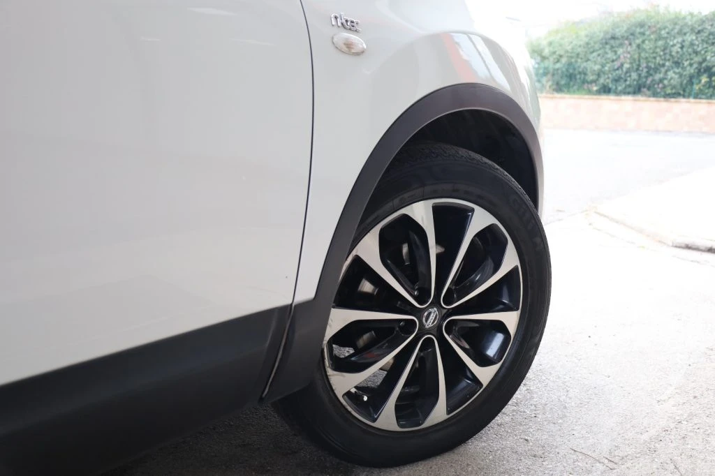 NISSAN Qashqai 2.0 dCi DPF n-tec 4x4 Automatica Navi Camera TETTO - 108