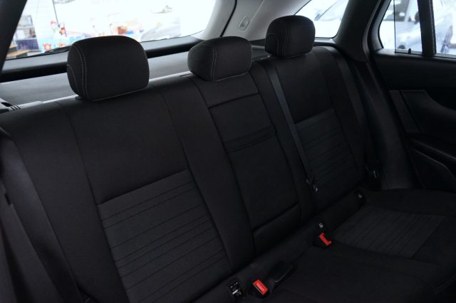 MERCEDES-BENZ GLC 220 37