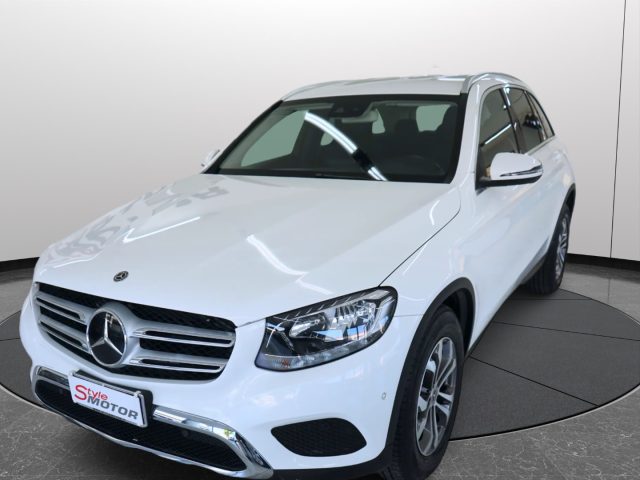 MERCEDES-BENZ GLC 220 22