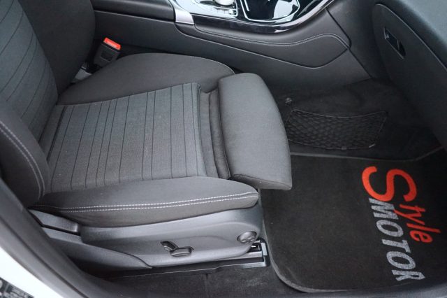 MERCEDES-BENZ GLC 220 33