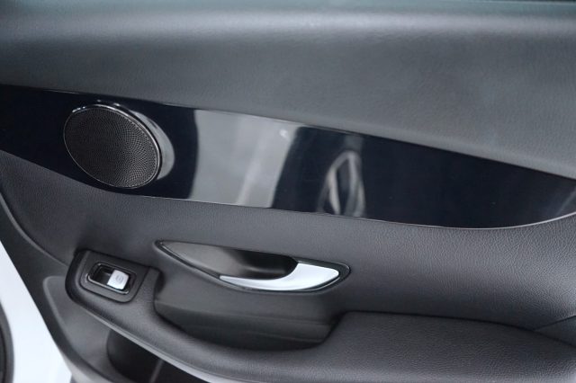 MERCEDES-BENZ GLC 220 38