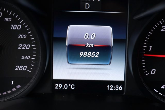 MERCEDES-BENZ GLC 220 51