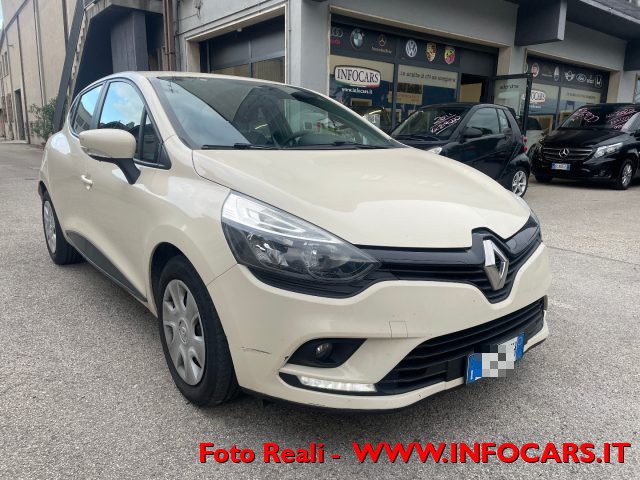 RENAULT Clio PANNA pastello