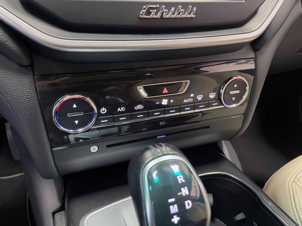 MASERATI Ghibli 3.0 V6 DS 275CV AUTO - 27