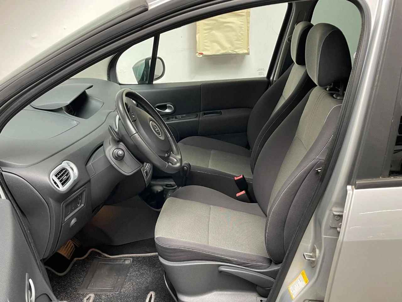 RENAULT Modus 1.2 16V Dynamique AUTOMATICA - 9