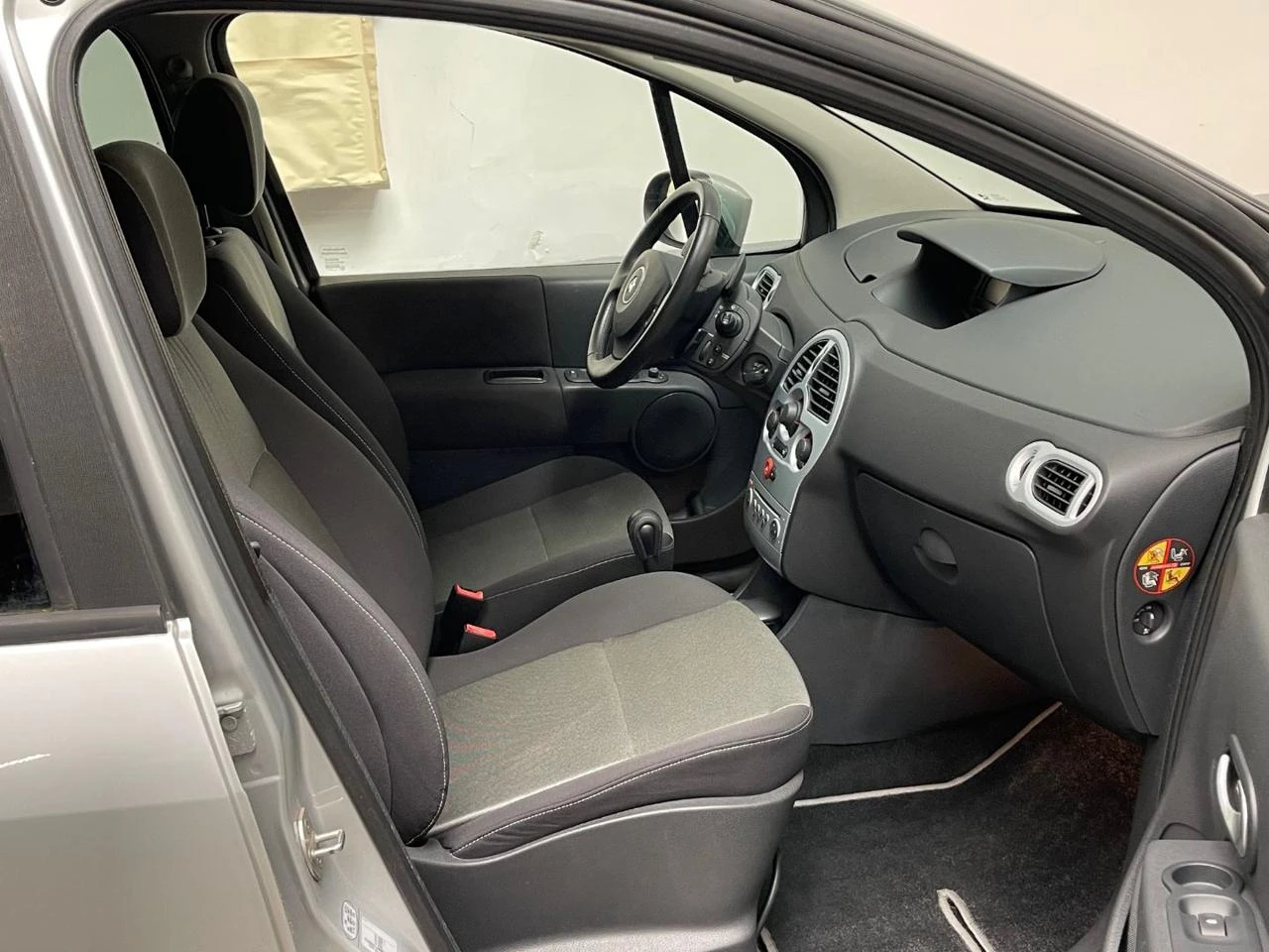 RENAULT Modus 1.2 16V Dynamique AUTOMATICA - 11