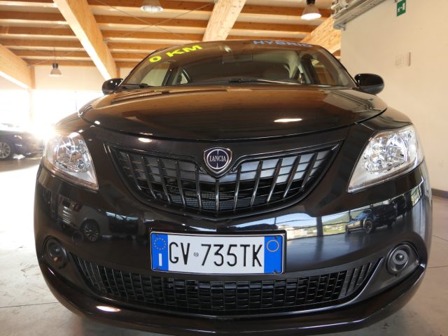 LANCIA Ypsilon Schwarz metallisiert