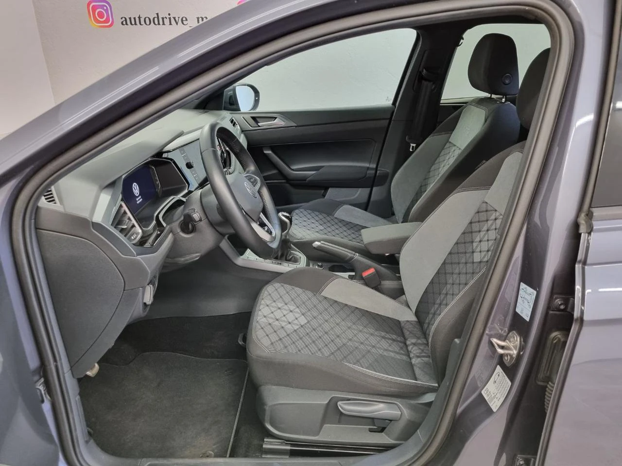 VOLKSWAGEN Taigo 1.0 TSI 110 CV R-Line - 10