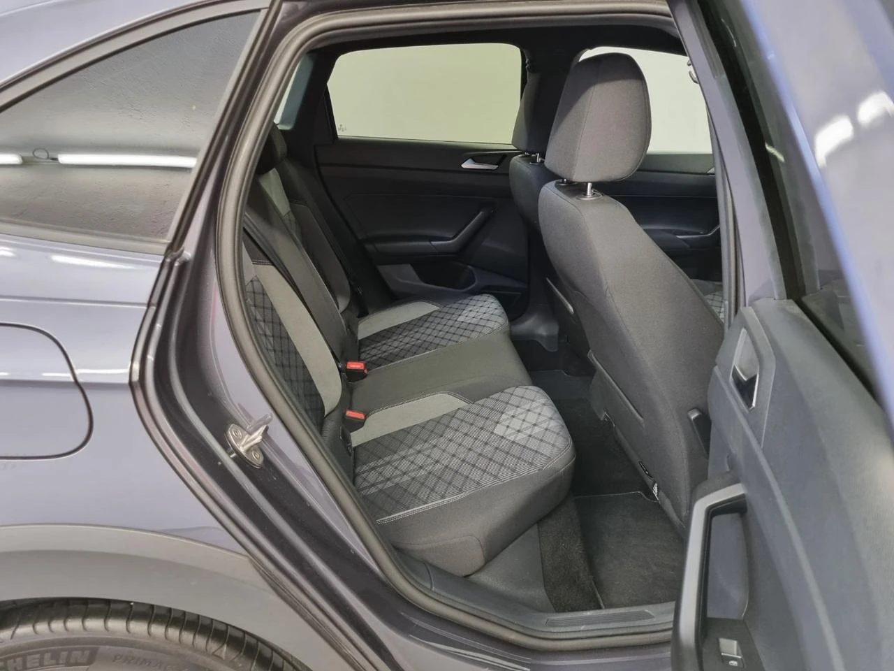 VOLKSWAGEN Taigo 1.0 TSI 110 CV R-Line - 24