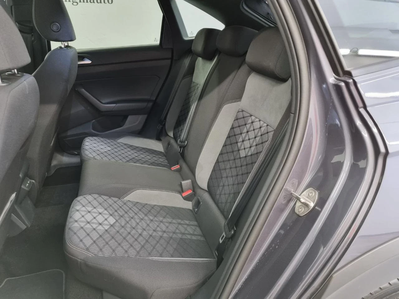 VOLKSWAGEN Taigo 1.0 TSI 110 CV R-Line - 22