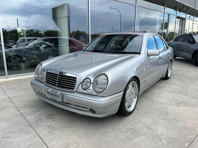 MERCEDES-BENZ E 55 Argento metallizzato