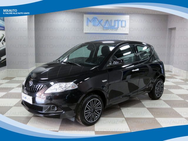 LANCIA Ypsilon Nero metallizzato