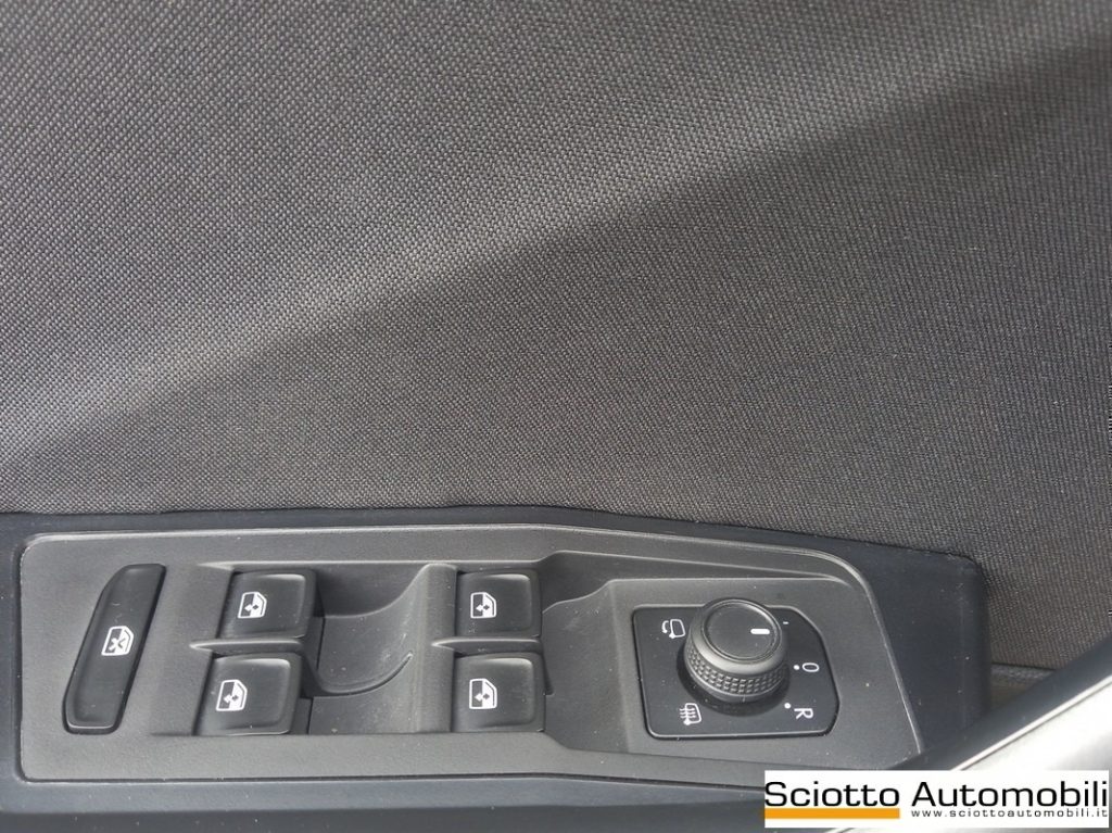 VOLKSWAGEN T-Roc 1.0 TSI Life - 12