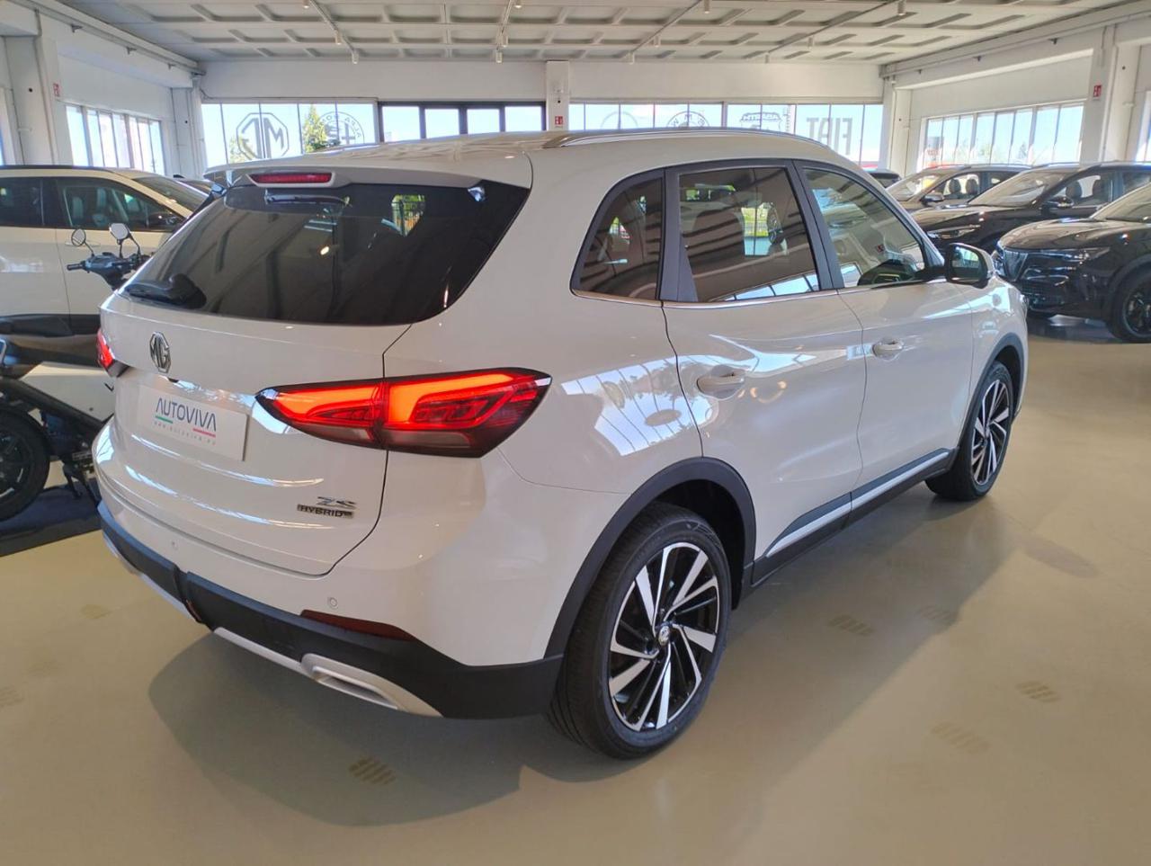 MG ZS Hybrid+ Luxury - 4