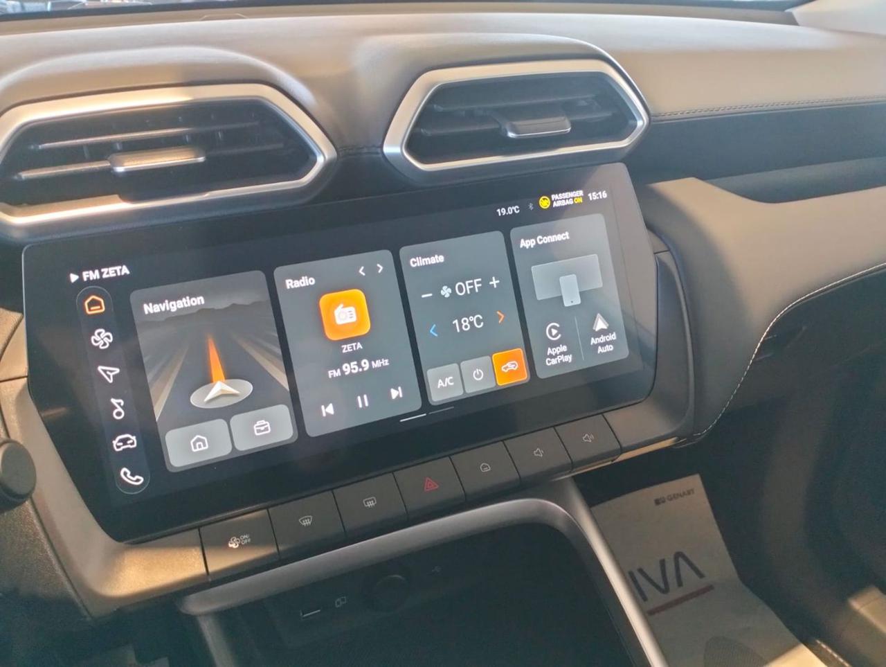 MG ZS Hybrid+ Luxury - 15