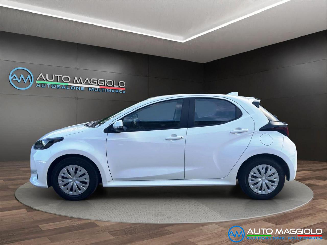 TOYOTA Yaris 1.0 Benzina 72CV 5 porte Active PROMO - 8