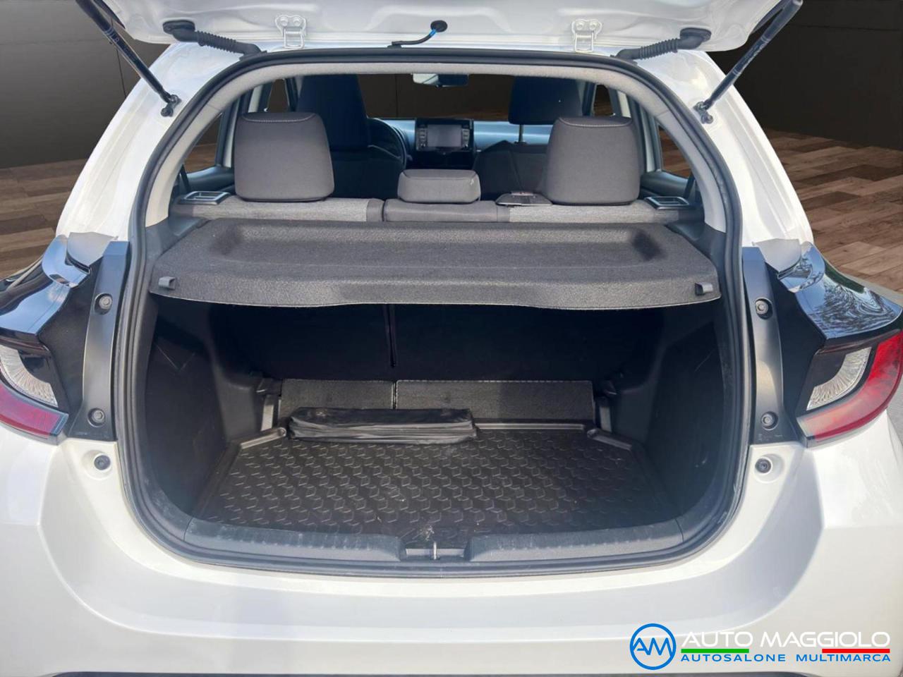 TOYOTA Yaris 1.0 Benzina 72CV 5 porte Active PROMO - 13