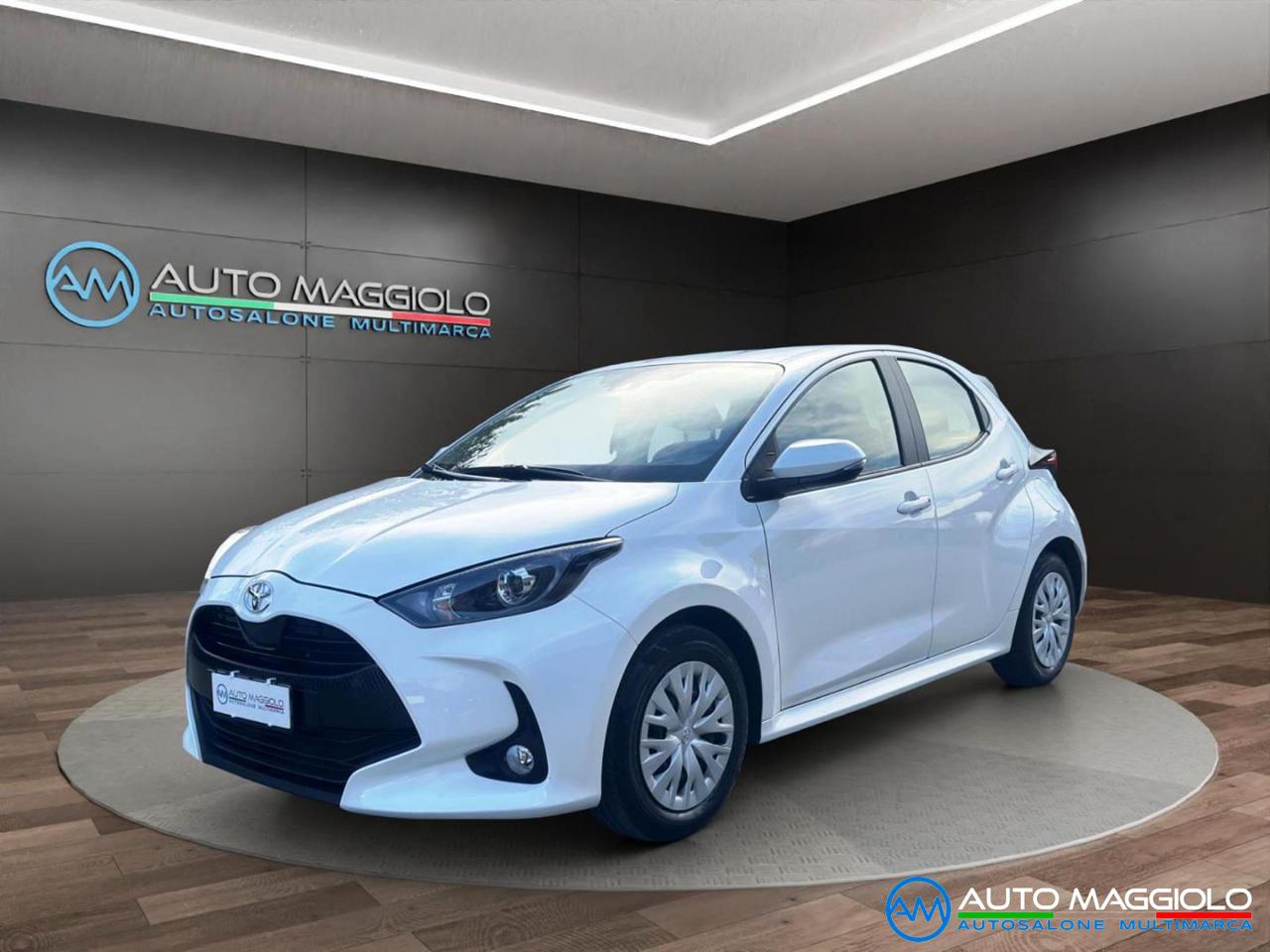 TOYOTA Yaris 1.0 Benzina 72CV 5 porte Active PROMO - 1