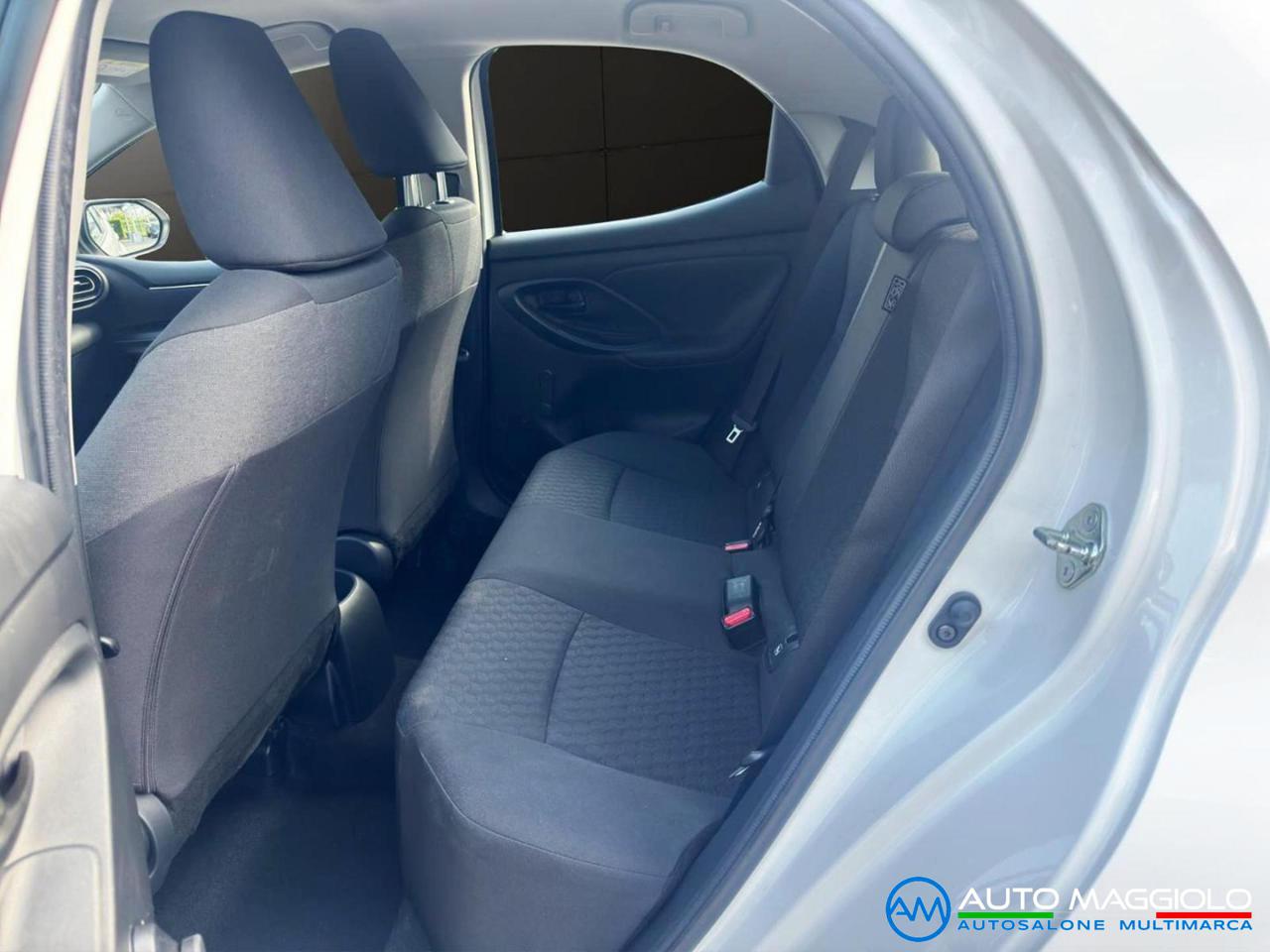 TOYOTA Yaris 1.0 Benzina 72CV 5 porte Active PROMO - 12