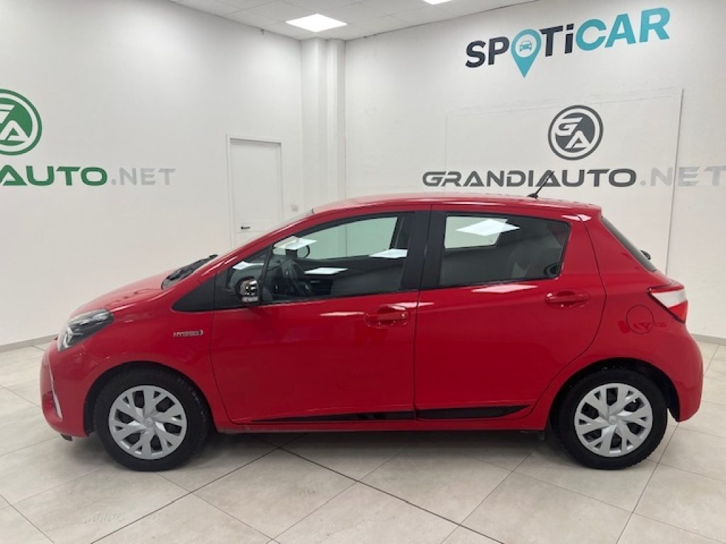 TOYOTA Yaris III 2017 -  5p 1.5h Lounge Red/Bronze - 2