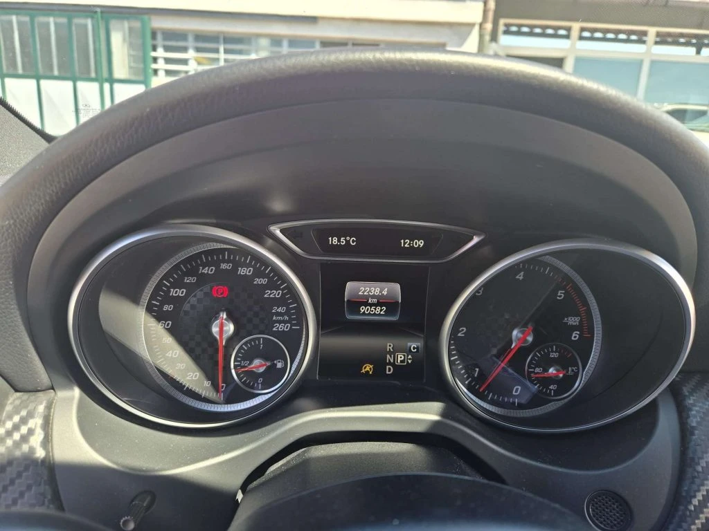 MERCEDES-BENZ A 200 d Premium 4matic auto - 8