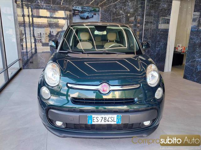 FIAT 500L Verde pastello