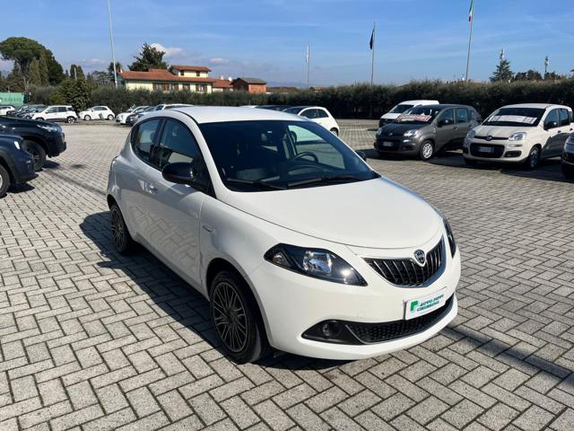 LANCIA Ypsilon Bianco pastello