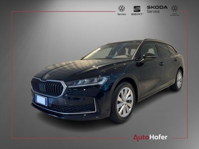 SKODA Superb Schwarz metallisiert